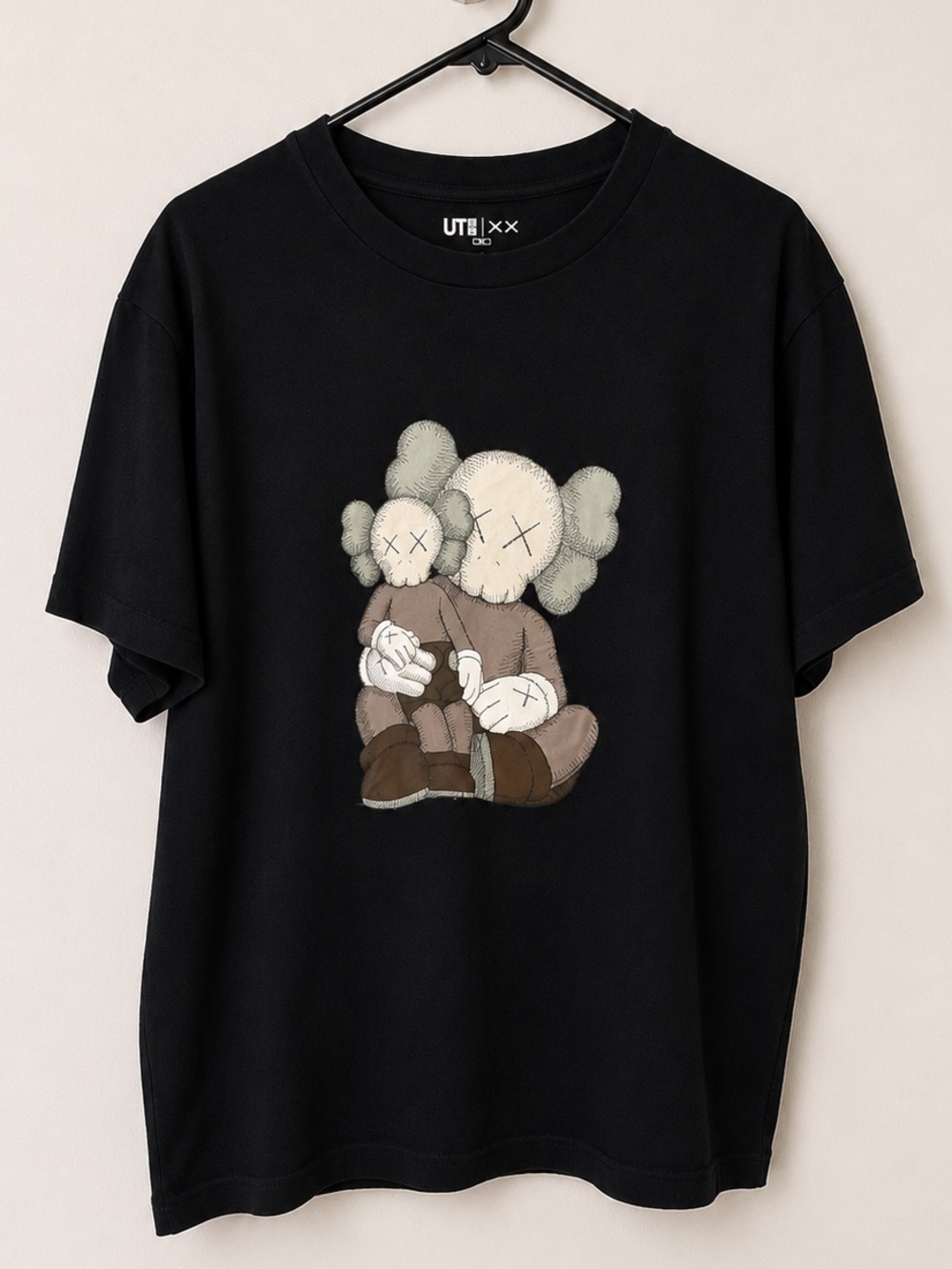 NWOT: UNISEX - KAWS x UNIQLO UT Graphic T-Shirt | Size: XL